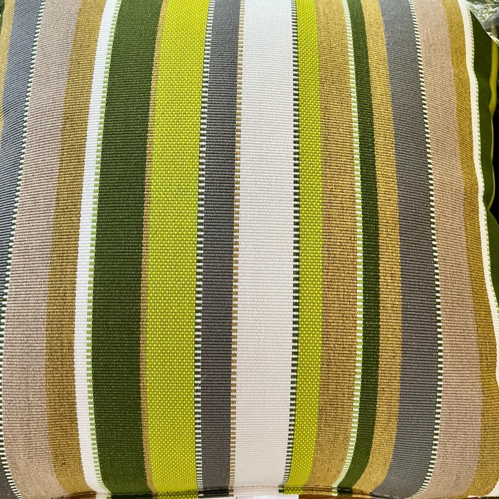 6 Brand new, never used Sunbrella outdoor patio pillows